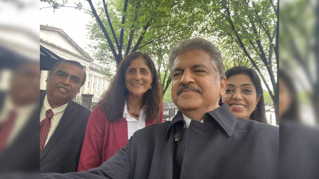 Anand Mahindra, Mukesh Ambani Bump into Sunita Williams in US While Booking Uber, Selfie Goes Viral